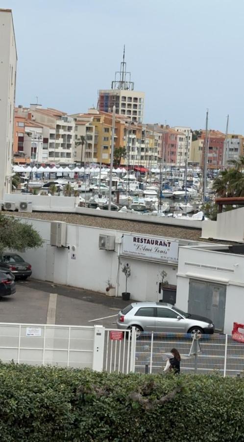 Vue Sur Le Port Apartman Agde Kültér fotó